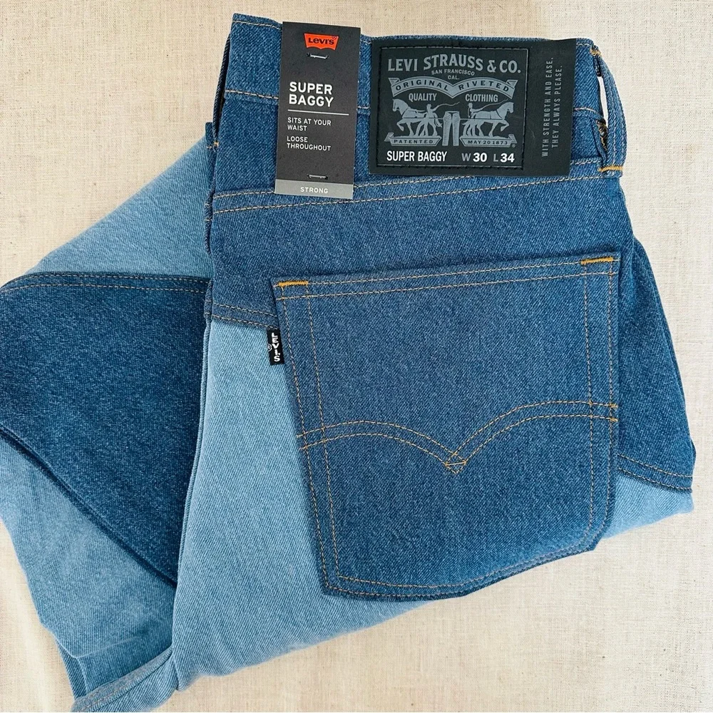 New Levi’s Skate UO Exclusive Colorblocked Super Baggy Vintage Denim Dark Jean